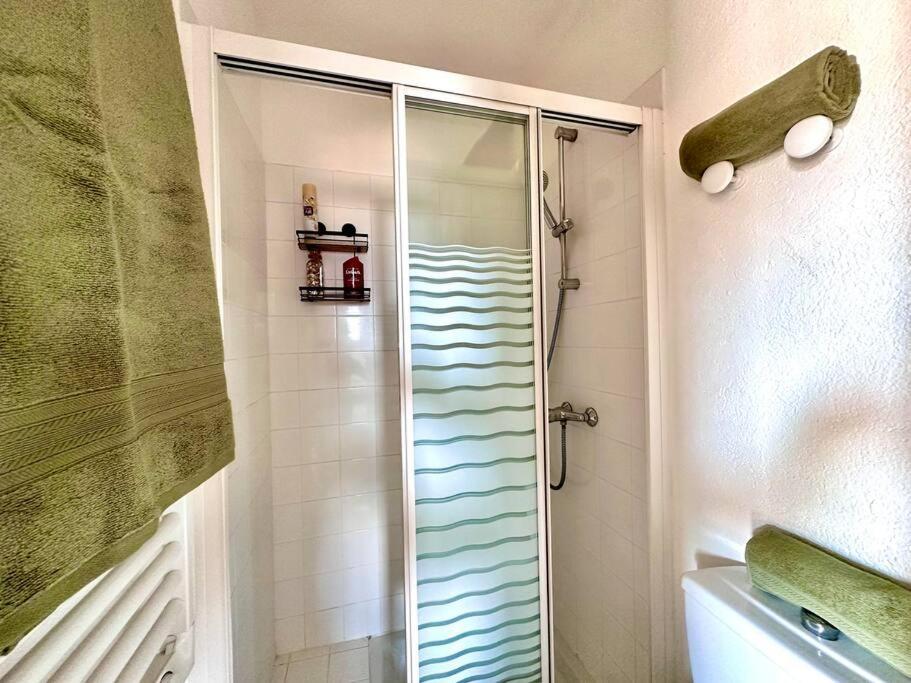 Le Coin De Mer 2, Bord De Mer, Plage 30M, Cosy, Clim, Wifi, 4 Personnes Fos-sur-Mer Exterior photo